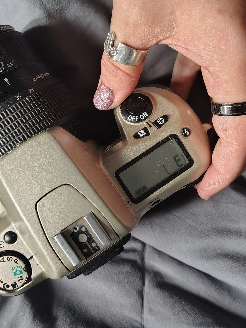 Nikon N60 Silver and Black 35-80mm Film SLR Camera - Picture 2 of 6